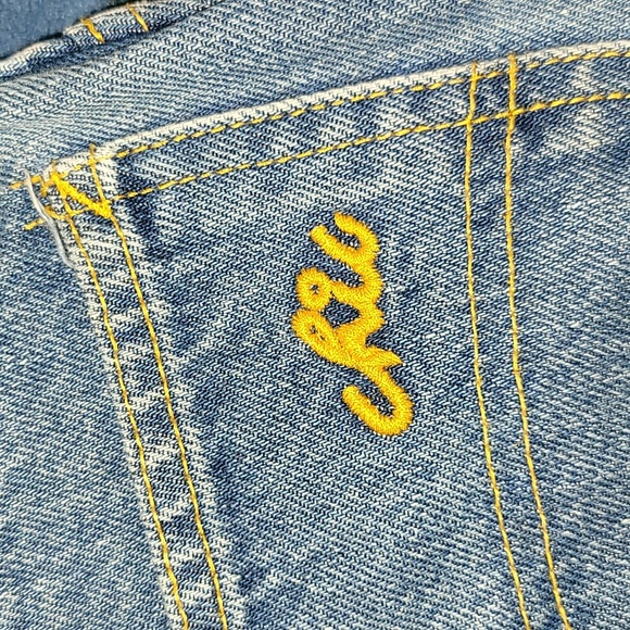 Vintage. CHIC by H.I.S. Jeans. Slight Flare. Zipper-fly. Women's size 6/7 - Picture 5 of 15